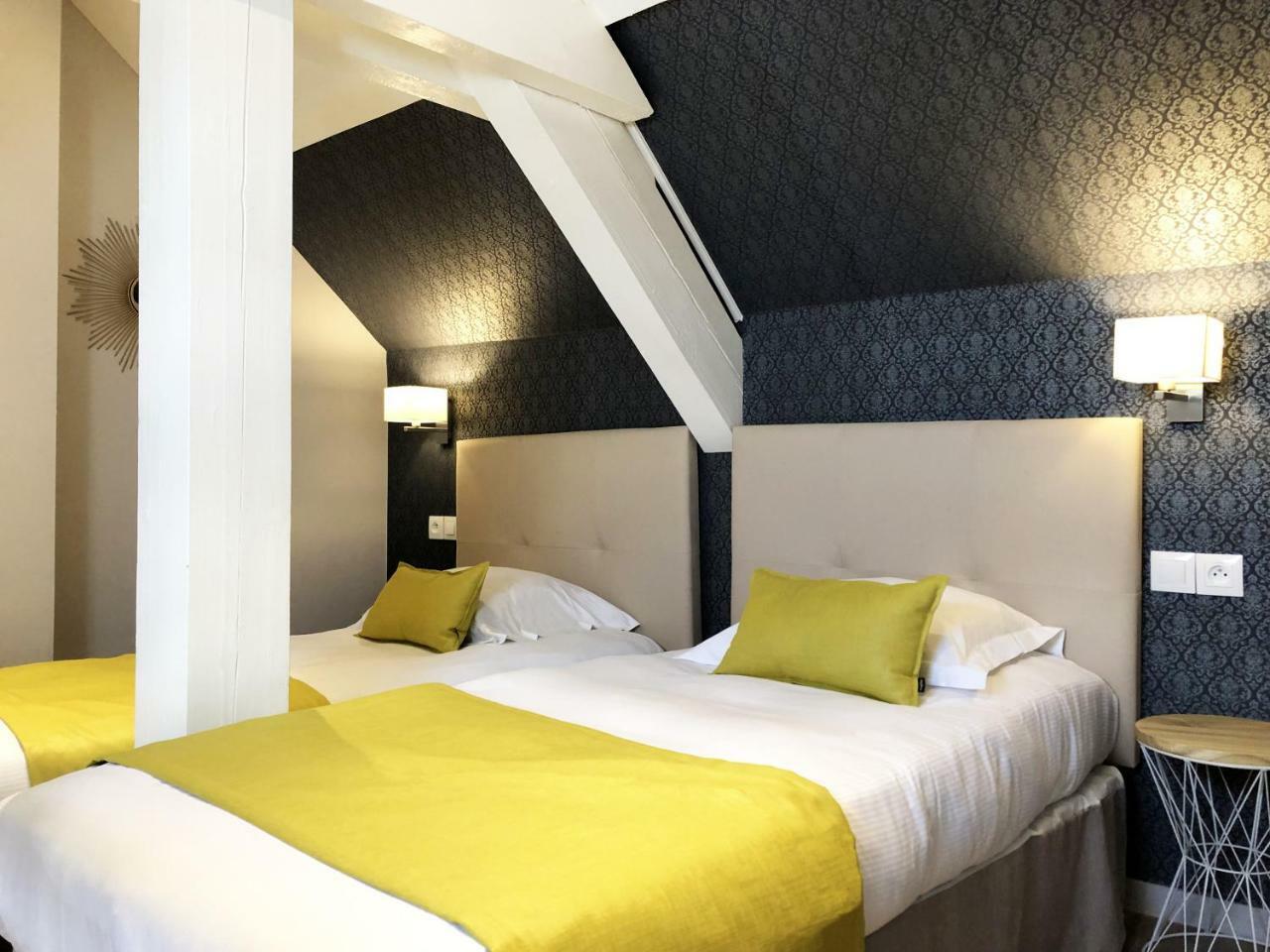 Hotel Les Suites - Domaine De Crecy מראה חיצוני תמונה