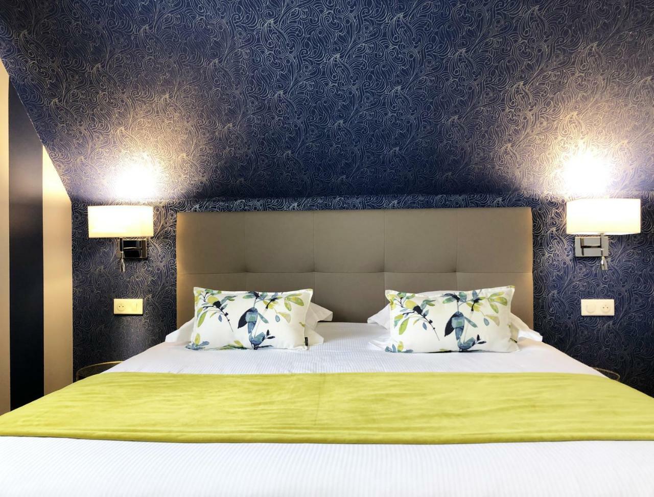 Hotel Les Suites - Domaine De Crecy מראה חיצוני תמונה